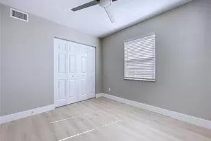 8822 Bay St NE, Saint Petersburg, FL 33702 - Photo 21