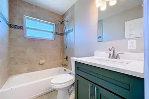 8822 Bay St NE, Saint Petersburg, FL 33702 - Photo 27