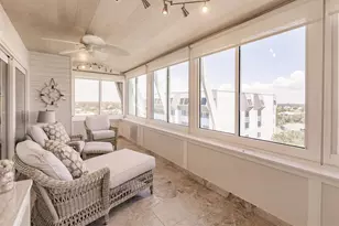 1055 W Peppertree Dr, Sarasota, FL 34242 - Photo 27