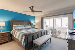 1055 W Peppertree Dr, Sarasota, FL 34242 - Photo 13