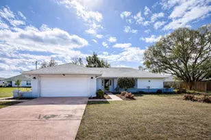 3212 Morven Dr, Spring Hill, FL 34609 - Photo 3