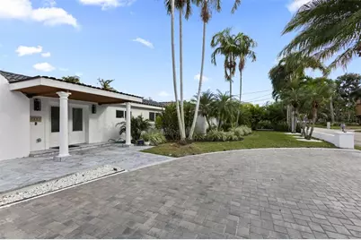 131 Toledo Way NE, Saint Petersburg, FL 33704 - Photo 3