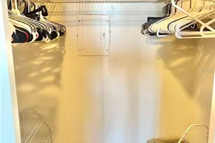 4550 Cove Cir, Saint Petersburg, FL 33708 - Photo 21