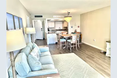 4550 Cove Circle #804, Saint Petersburg, FL 33708 - Photo 13