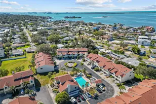 2392 Hanover Dr, Dunedin, FL 34698 - Photo 43