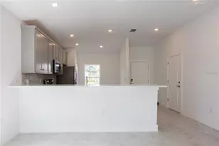 605 Rose Apple Cir, Port Charlotte, FL 33954 - Photo 9