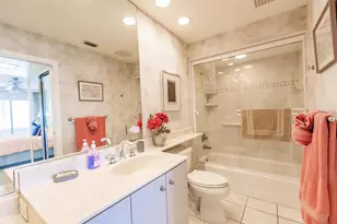 1055 W Peppertree Dr, Sarasota, FL 34242 - Photo 17