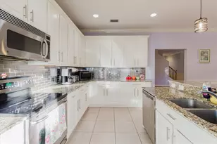 1500 Hillview Ln, Tarpon Springs, FL 34689 - Photo 31