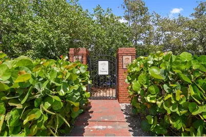 2858 Bayshore Trails Drive, Tampa, FL 33611 - Photo 49