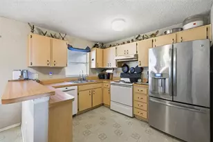 9911 Davis St, Gibsonton, FL 33534 - Photo 13