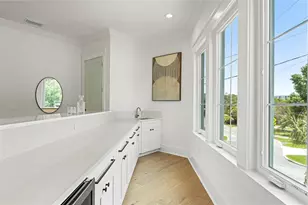 2200 N Glenwood Dr, Tampa, FL 33602 - Photo 13