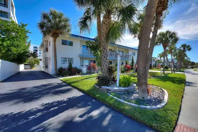 4250 37th Street S #5, Saint Petersburg, FL 33711 - Photo 3