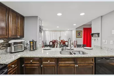 4709 Puritan Circle #702, Tampa, FL 33617 - Photo 5