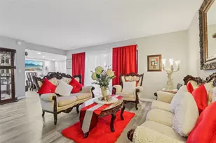 4709 Puritan Cir, Tampa, FL 33617 - Photo 13