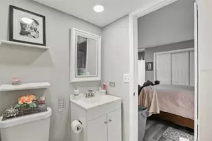 4709 Puritan Cir, Tampa, FL 33617 - Photo 23