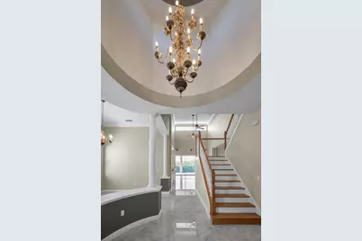 10622 Cape Hatteras Drive, Tampa, FL 33615 - Photo 7