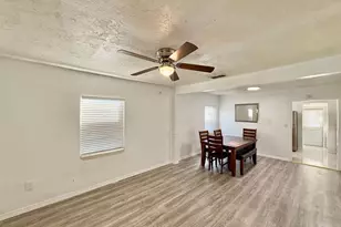 524 E Lime St, Tarpon Springs, FL 34689 - Photo 7