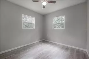 10411 N Woodmere Rd, Tampa, FL 33617 - Photo 11