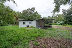 10411 N Woodmere Rd, Tampa, FL 33617 - Photo 27