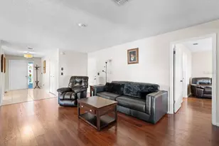 2024 Hereford Dr, Sun City Center, FL 33573 - Photo 5