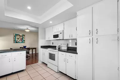 2024 Hereford Drive #49, Sun City Center, FL 33573 - Photo 11
