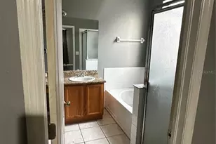403 Thicket Crest Rd, Seffner, FL 33584 - Photo 3