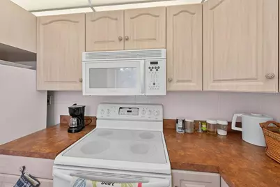 11201 80th Avenue N #201, Seminole, FL 33772 - Photo 9