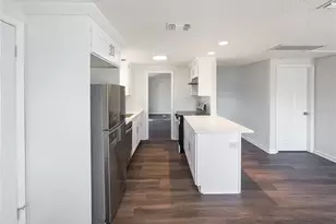 8711 Cordial Ct, Tampa, FL 33634 - Photo 9