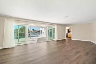 878 Harbor Is, Clearwater Beach, FL 33767 - Photo 5