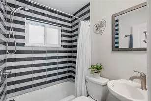 6631 Bougainvilla Ave S, Saint Petersburg, FL 33707 - Photo 13