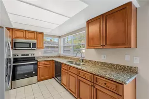 3206 Shady Glen Cir, Tampa, FL 33618 - Photo 21