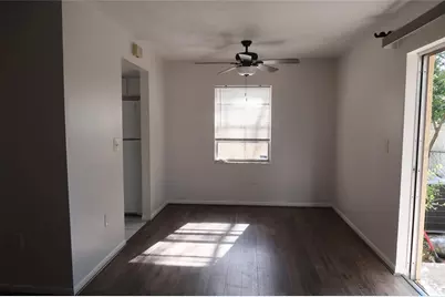 10410 N Connechusett Road, Tampa, FL 33617 - Photo 9