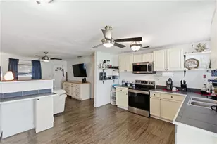 8412 N 15 Th St, Tampa, FL 33604 - Photo 11