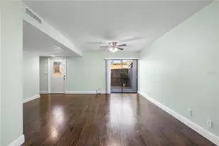 8606 Palm Ln, Temple Terrace, FL 33637 - Photo 17