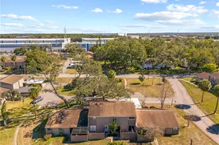 8606 Palm Ln, Temple Terrace, FL 33637 - Photo 9