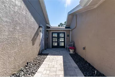 848 Mandalay Avenue, Clearwater Beach, FL 33767 - Photo 7