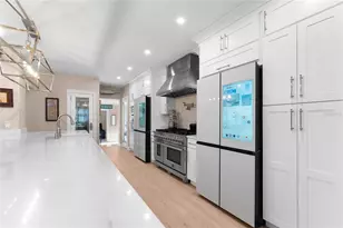 848 Mandalay Ave, Clearwater Beach, FL 33767 - Photo 11