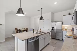 33064 Tulip Petal Ln, Wesley Chapel, FL 33545 - Photo 7