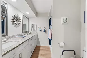 2238 Lark Cir W, Palm Harbor, FL 34684 - Photo 15