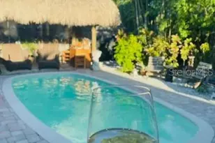 6933 S Shore Dr S, Saint Petersburg, FL 33707 - Photo 29