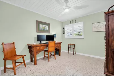 6933 S Shore Drive S, Saint Petersburg, FL 33707 - Photo 17