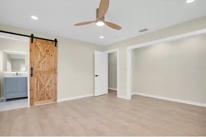 6400 Mockingbird Way S, Saint Petersburg, FL 33707 - Photo 27