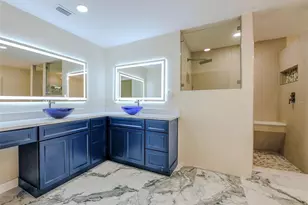 6400 Mockingbird Way S, Saint Petersburg, FL 33707 - Photo 19