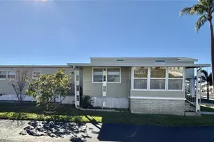 672 Mt Piney Ave NE, Saint Petersburg, FL 33702 - Photo 21