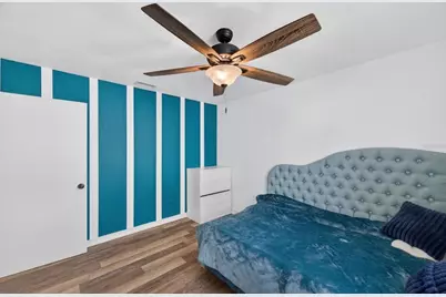 5900 Cypress Street N, Saint Petersburg, FL 33703 - Photo 17