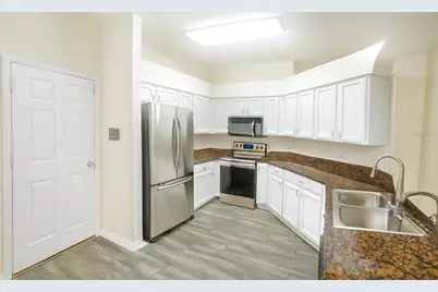 7865 Carriage Pointe Drive, Gibsonton, FL 33534 - Photo 25