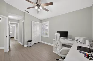 811 Sandcastle Cir, Brandon, FL 33511 - Photo 45