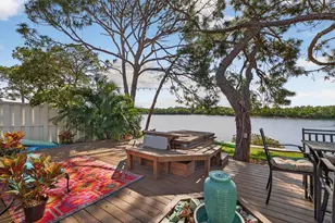 978 San Carlos Ct NE, Saint Petersburg, FL 33702 - Photo 33