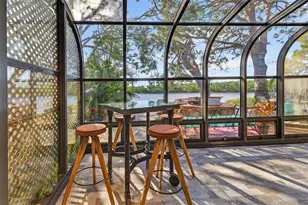 978 San Carlos Ct NE, Saint Petersburg, FL 33702 - Photo 25