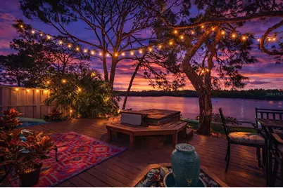 978 San Carlos Court NE, Saint Petersburg, FL 33702 - Photo 35